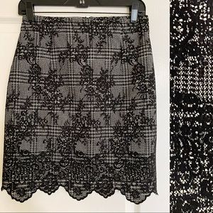 Zara lace-patterned scallop hem pencil skirt Small